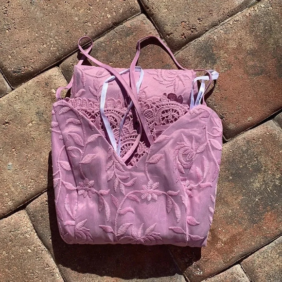 NWT! LOVERS + FRIENDS Lilac Skylight Dress - Picture 6 of 10